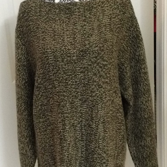 Woman’s boatneck long sleeve sweater - Picture 3 of 7